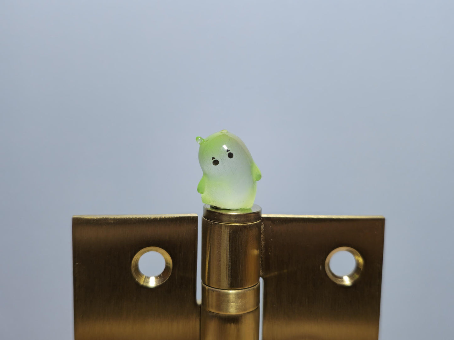 Green Ghost Blob Hinge Head