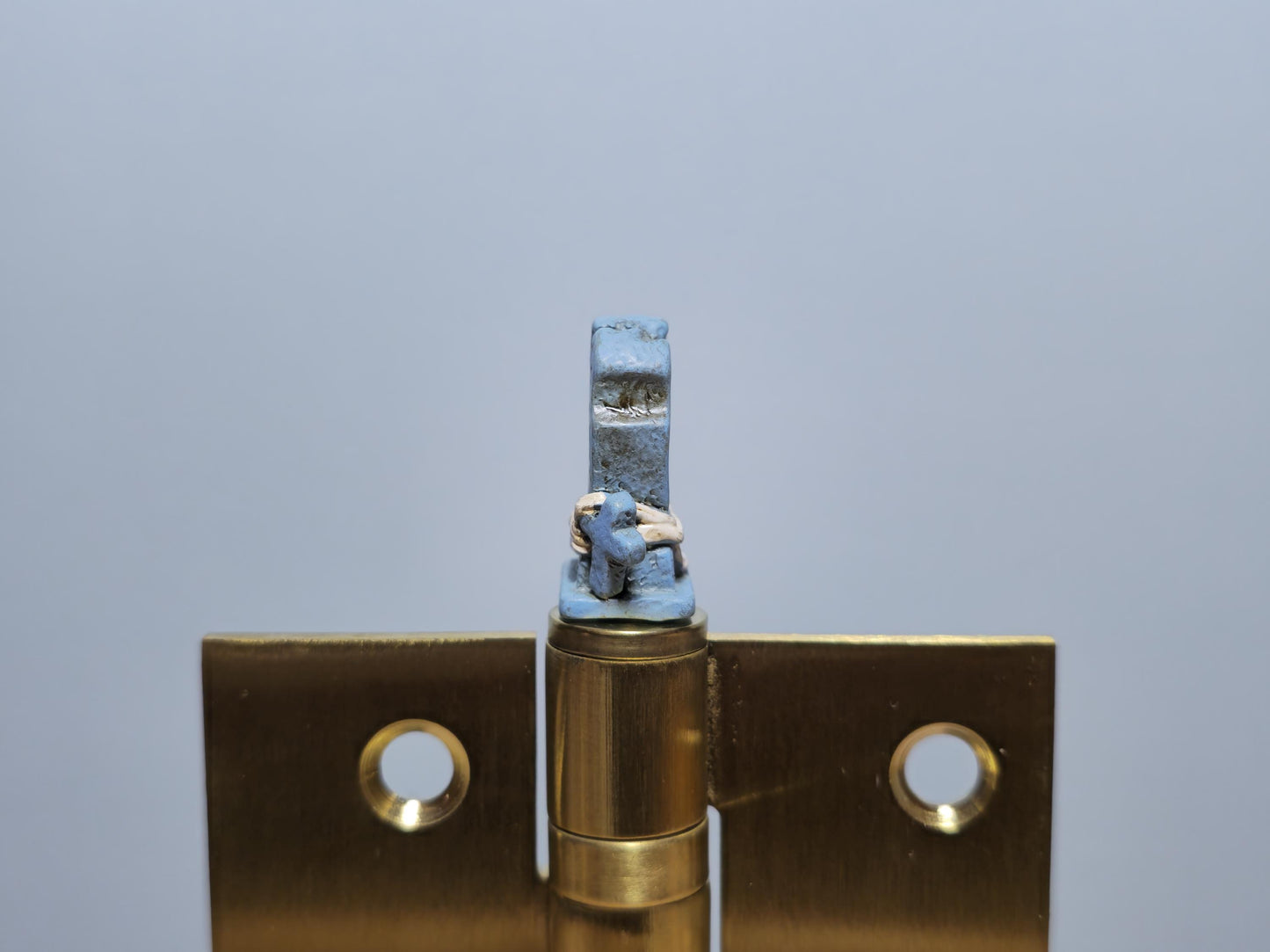 Blue RIP Tombstone Hinge Head