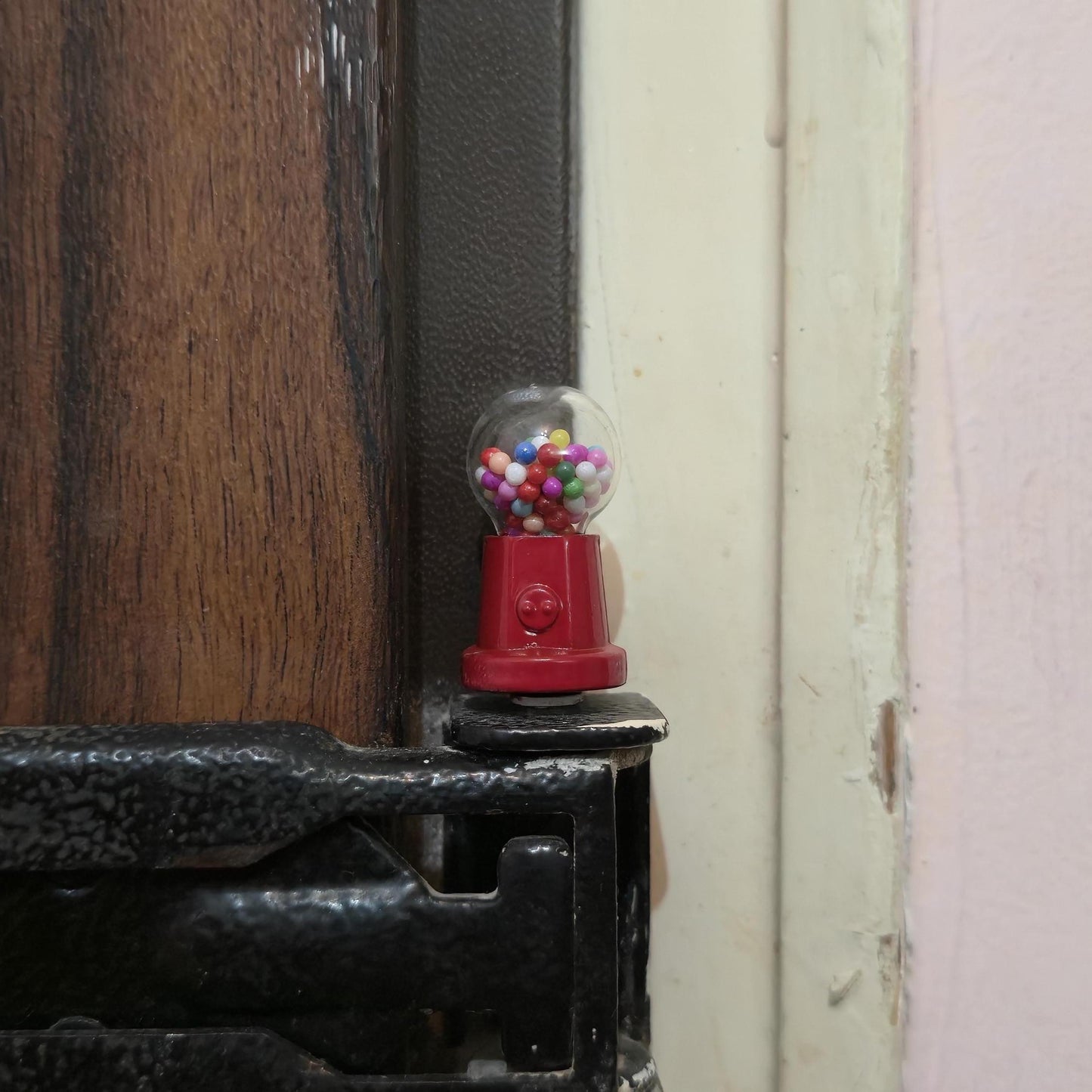 Gumball Machine Hinge Head