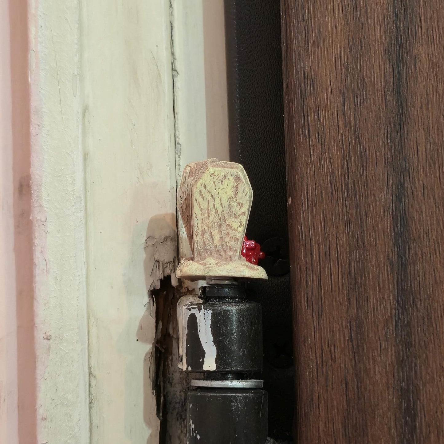 Grave Zombie Hand Hinge Head