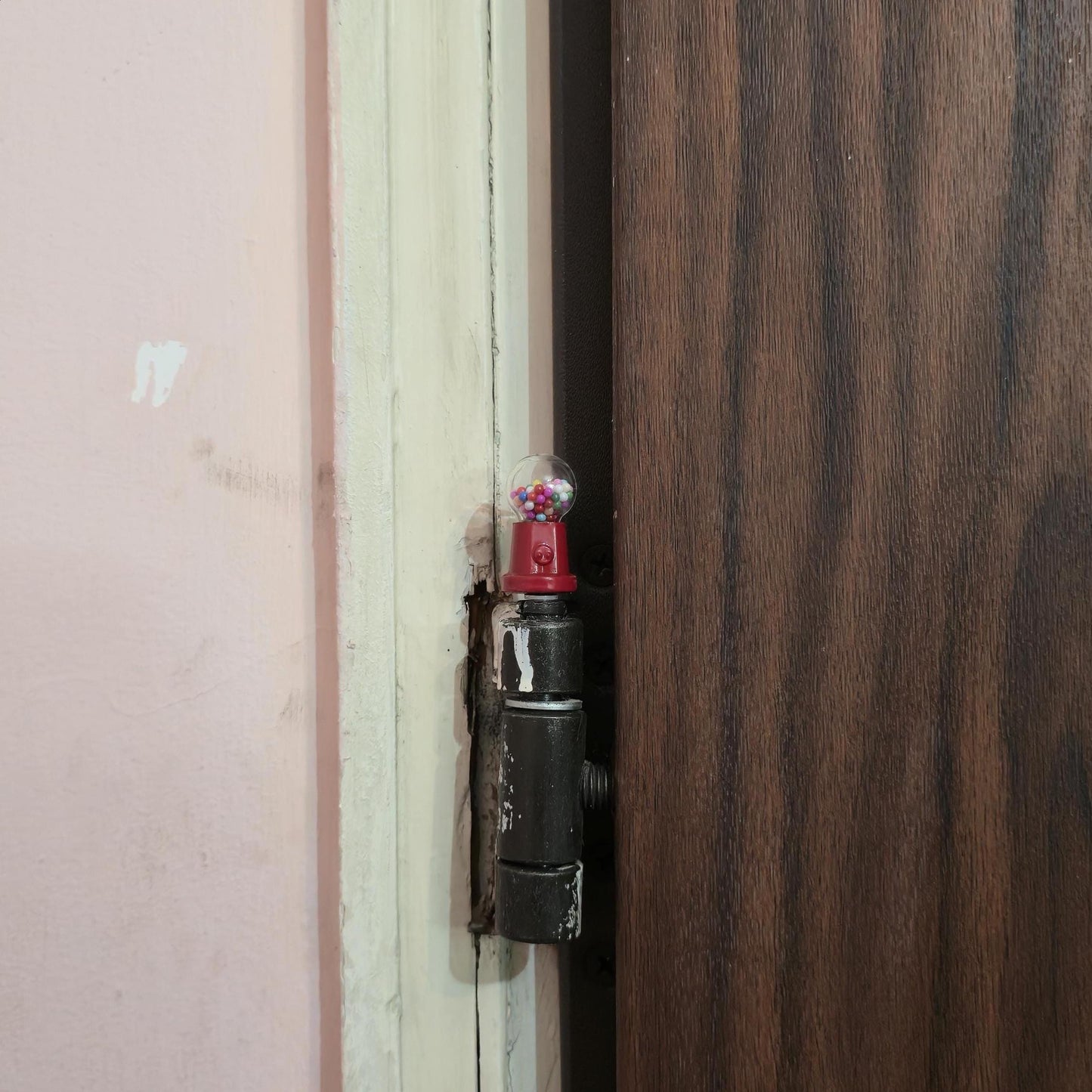 Gumball Machine Hinge Head