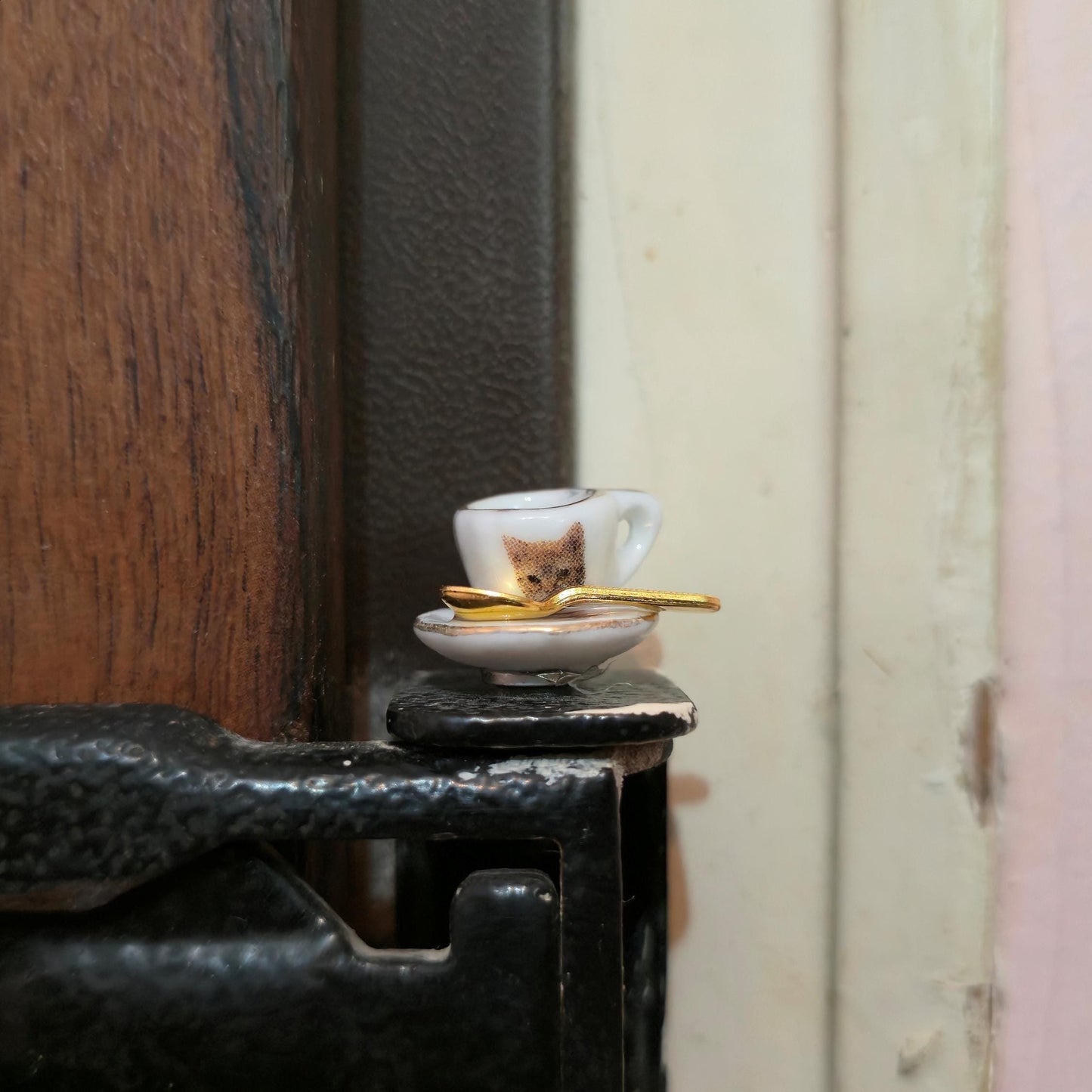 Cat Teacup Hinge Head