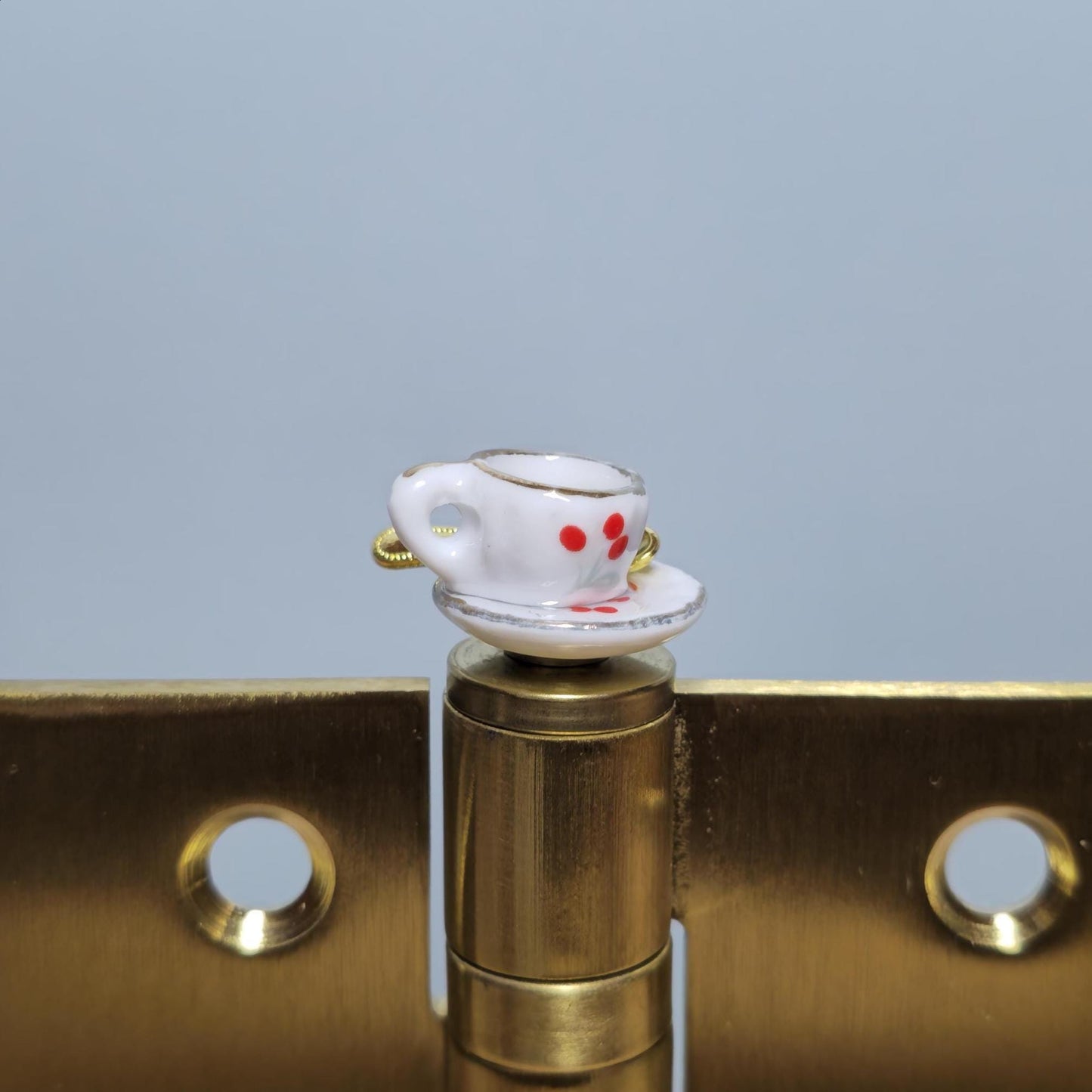 Cherry Teacup Hinge Head