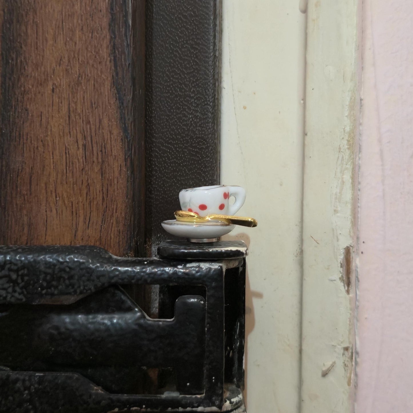 Cherry Teacup Hinge Head