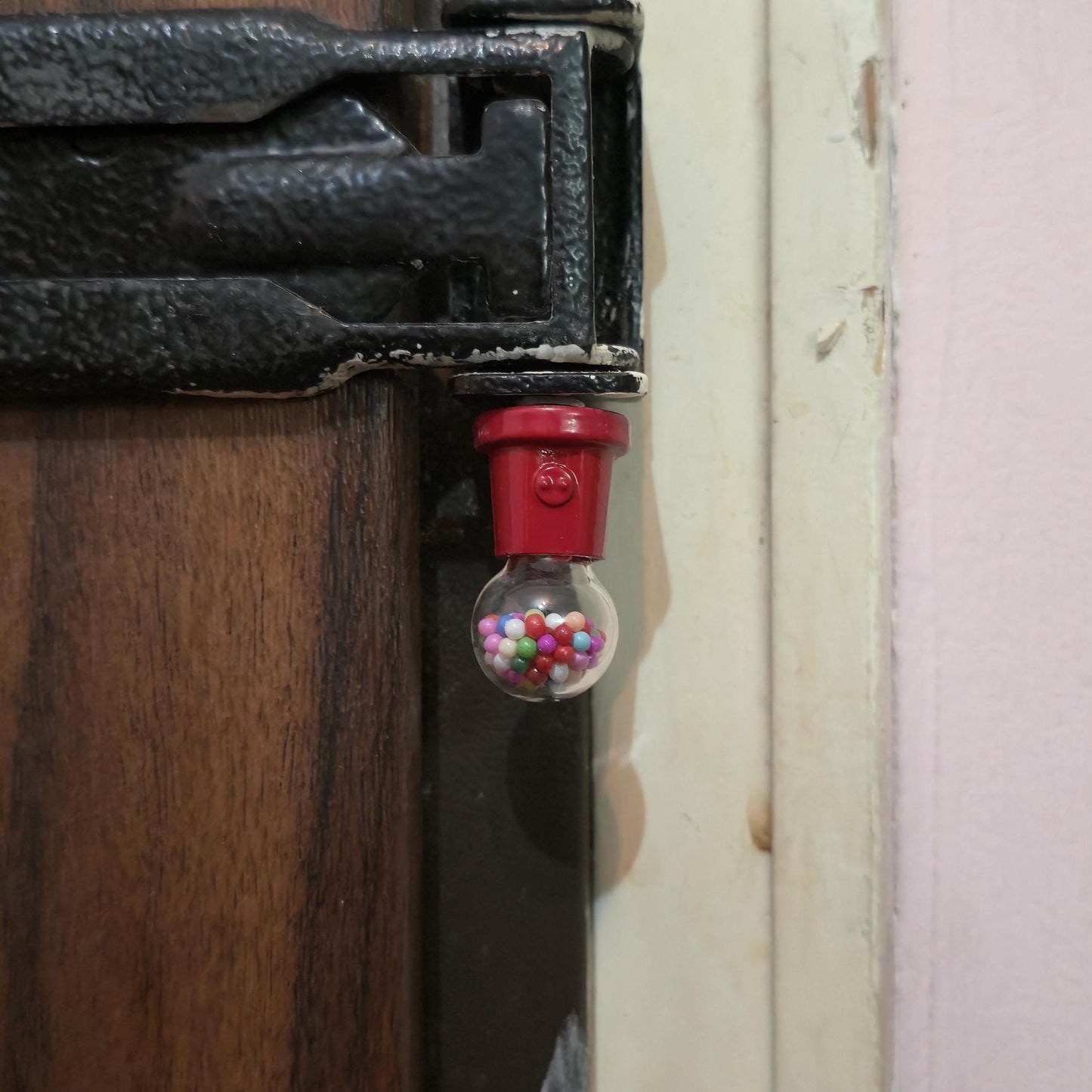 Gumball Machine Hinge Head
