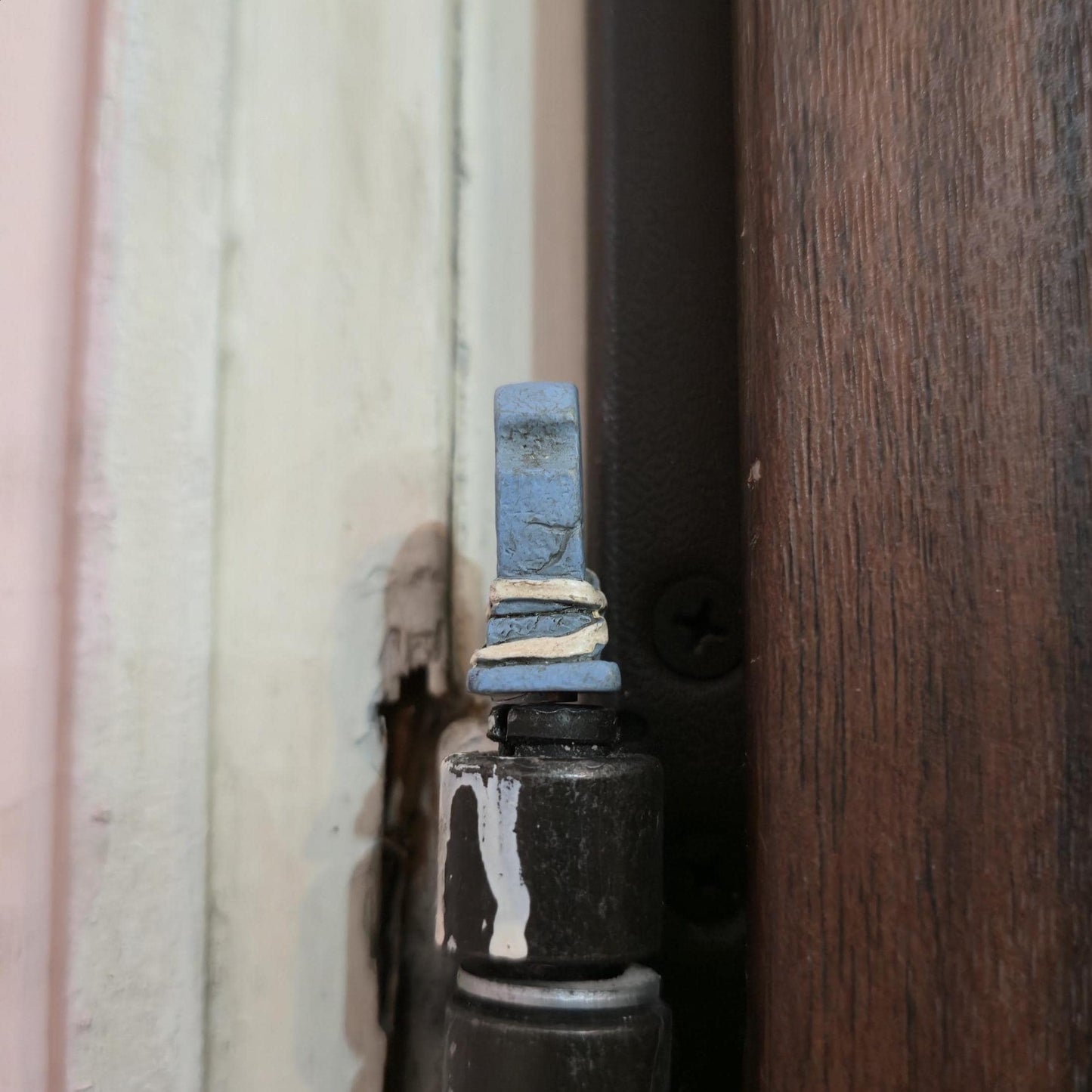 Blue RIP Tombstone Hinge Head