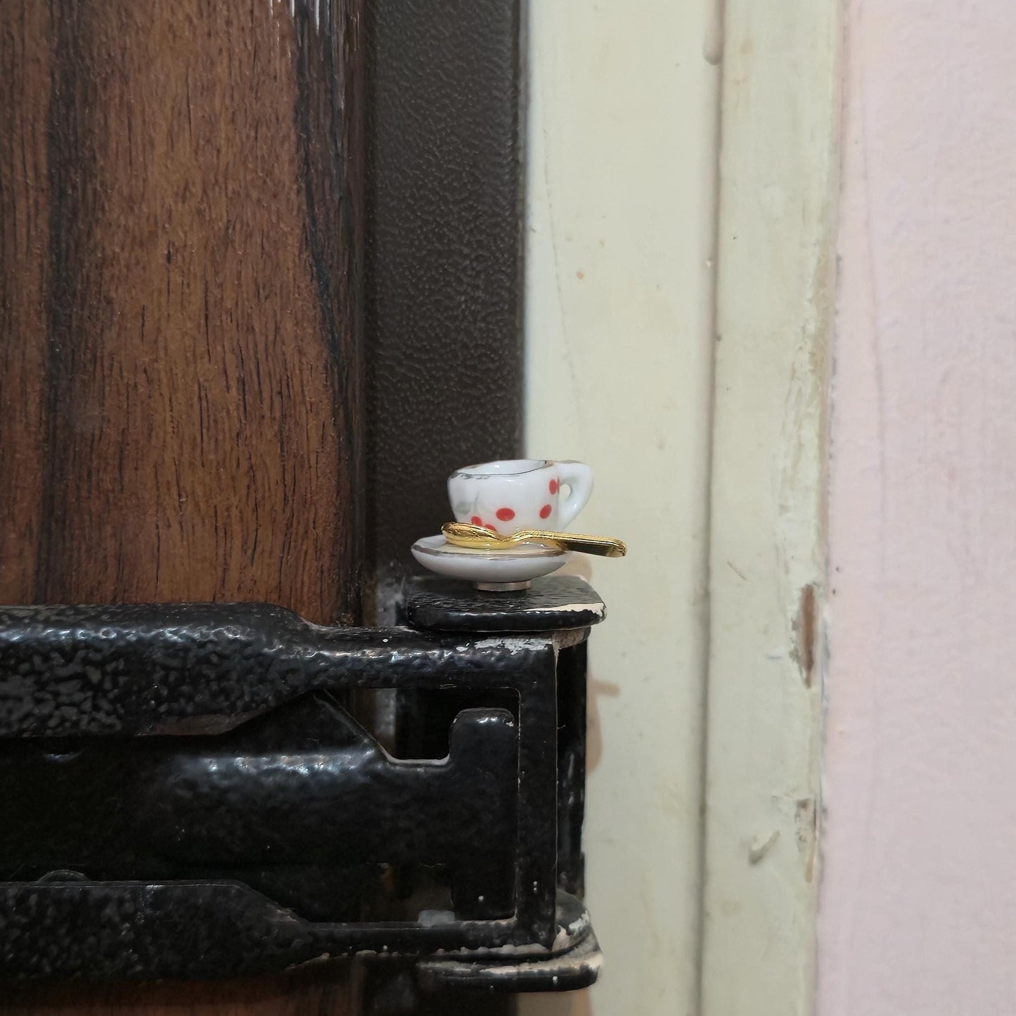 Cherry Teacup Hinge Head